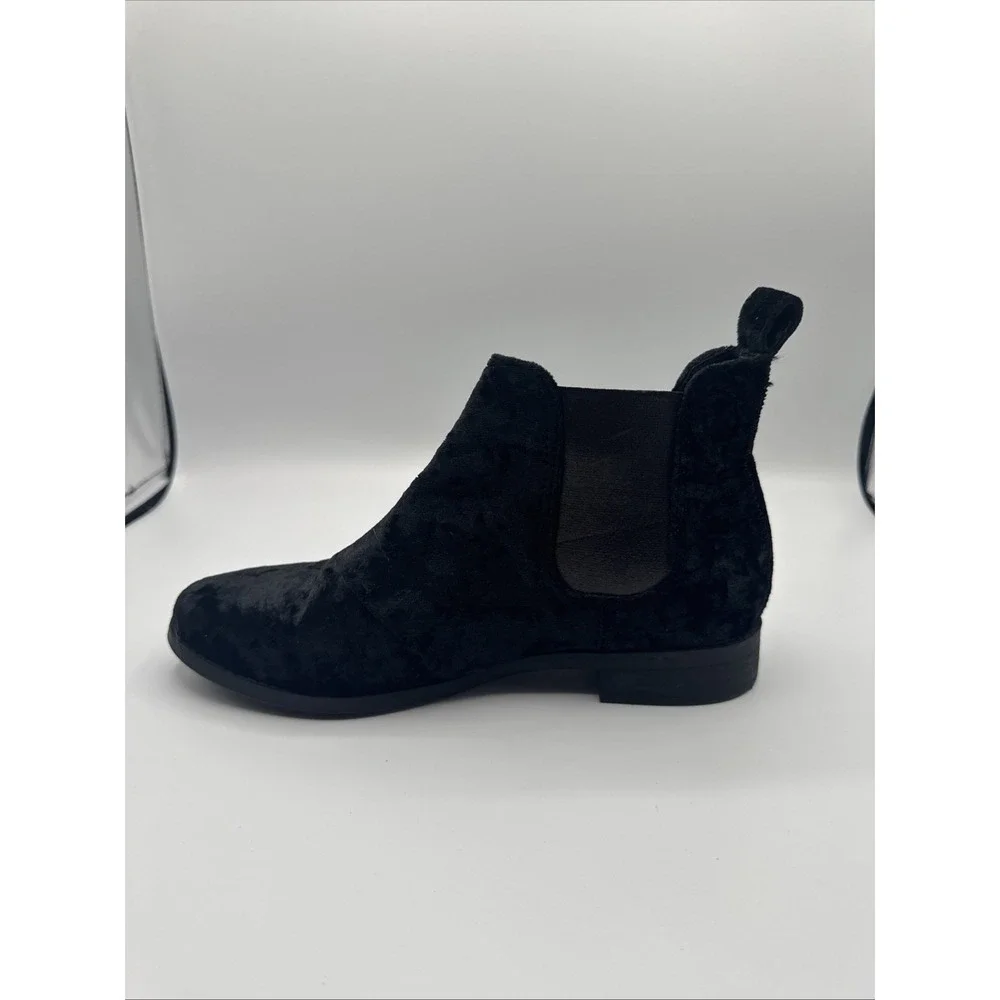 TOMS Ella Chelsea Booties Black Velvet Casual‎ Boots 10011311 Size 7.5
